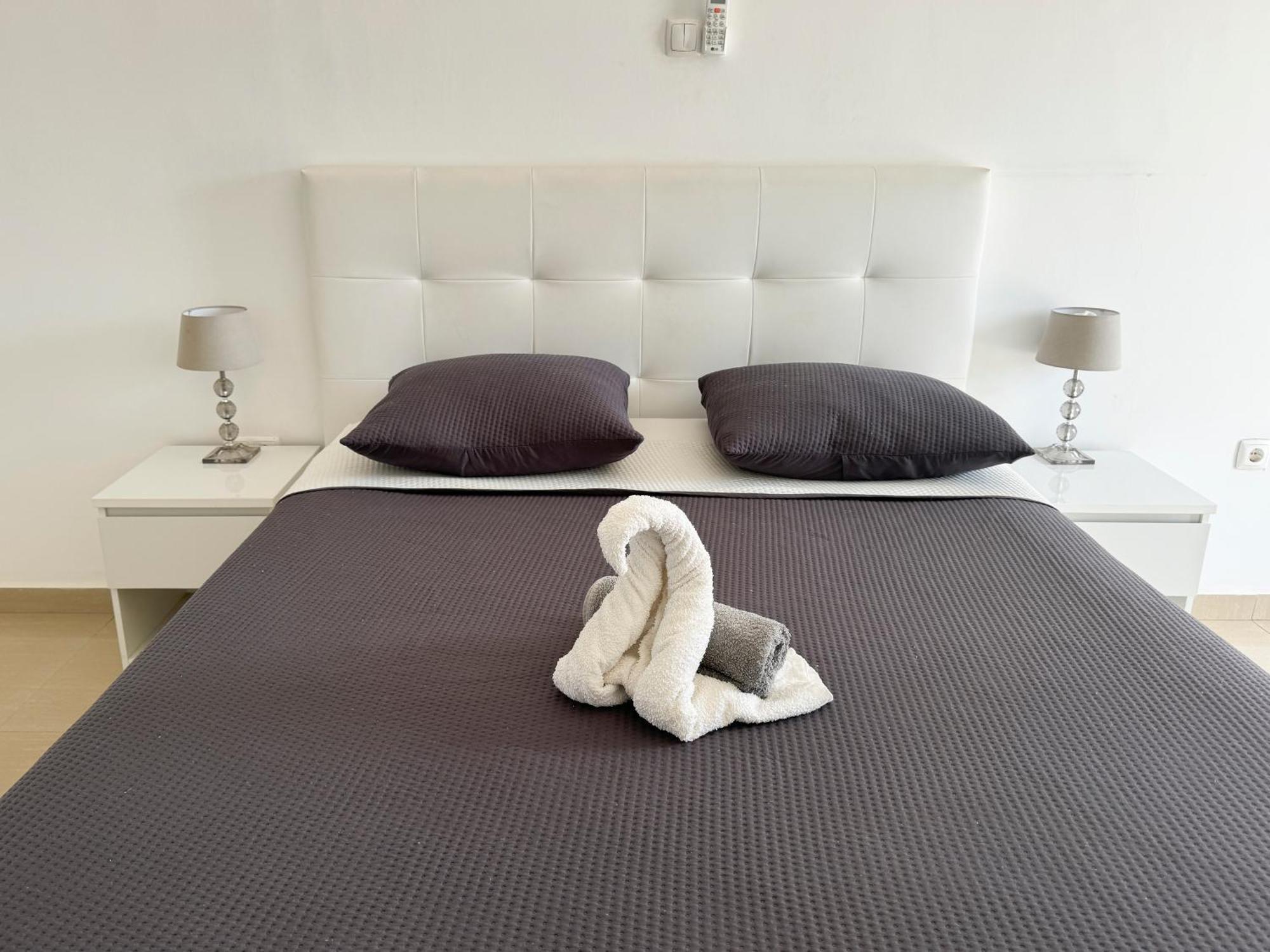 3 Bedroom Apt, Free Wifi & Ac, Cidadela - Lcgr Praia Exteriör bild