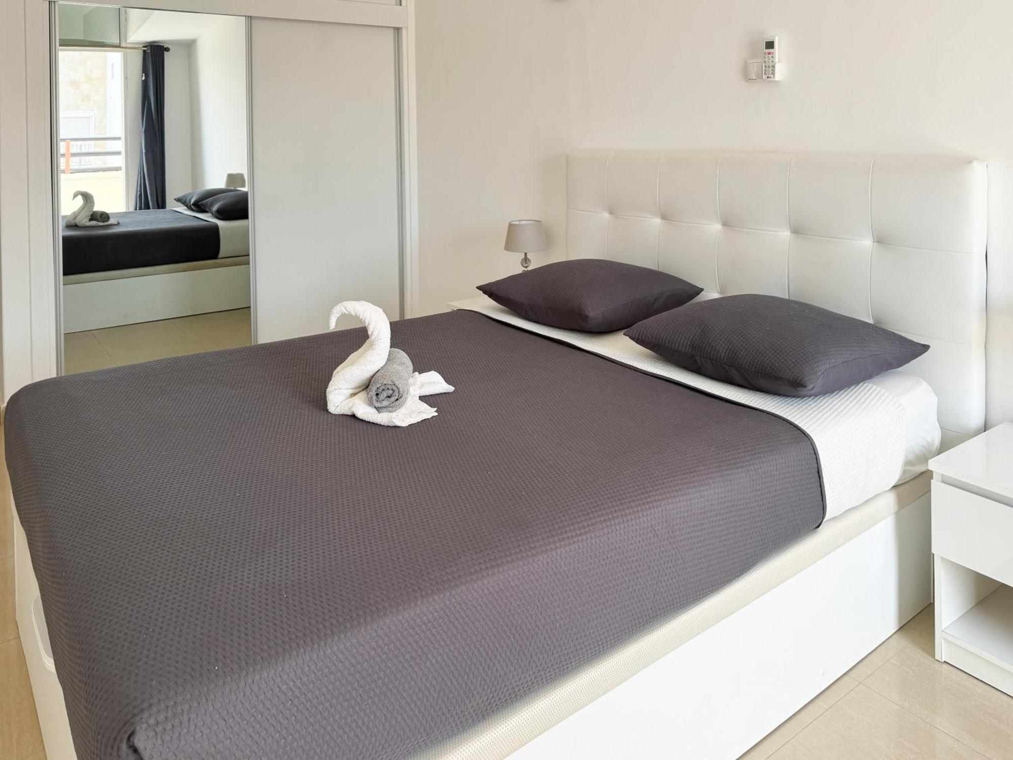 3 Bedroom Apt, Free Wifi & Ac, Cidadela - Lcgr Praia Exteriör bild